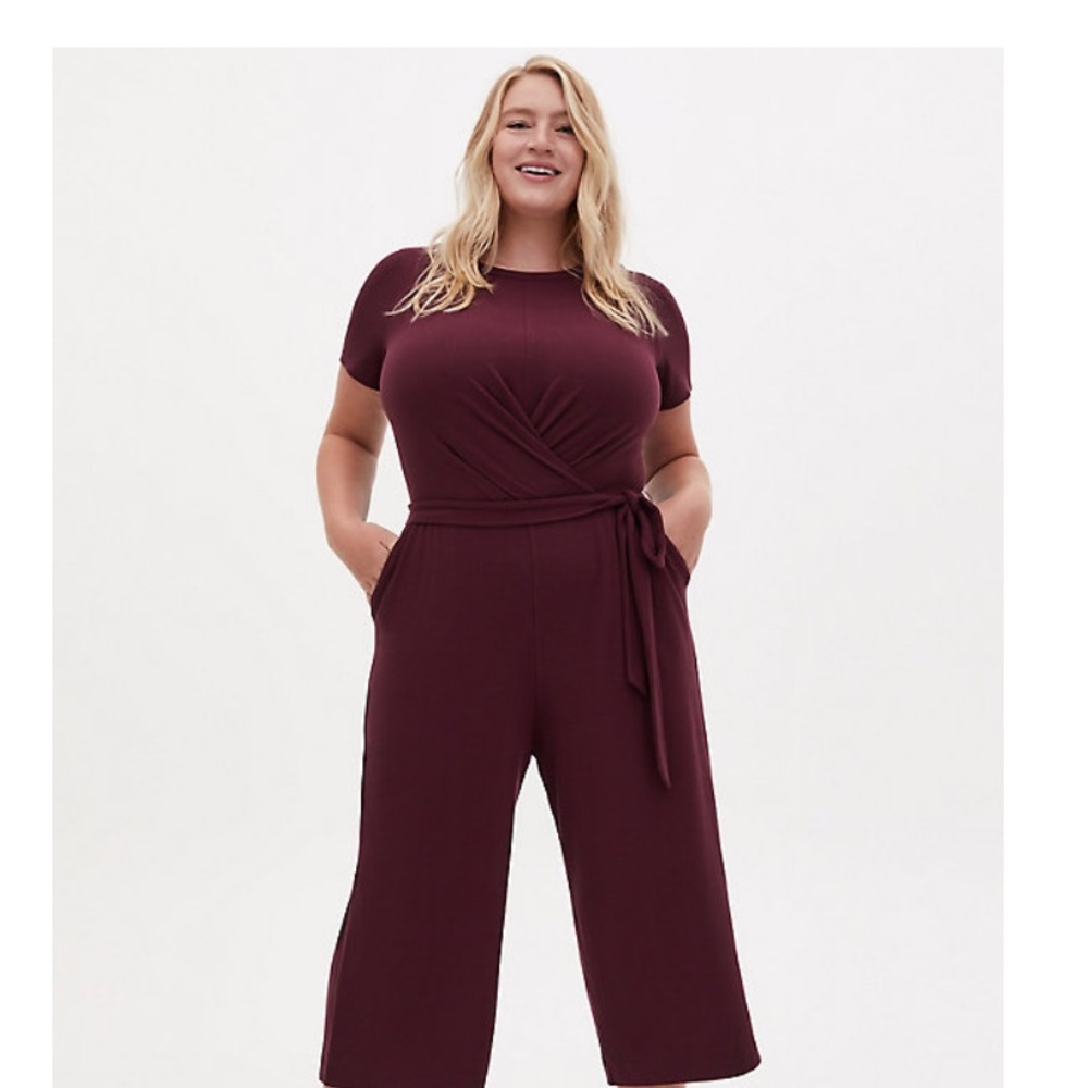 Torrid Burgundy Purple Rib Front Tie Culottes